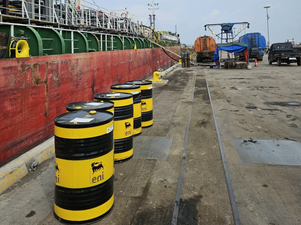 Distributor Oli Eni Industri untuk Tambang